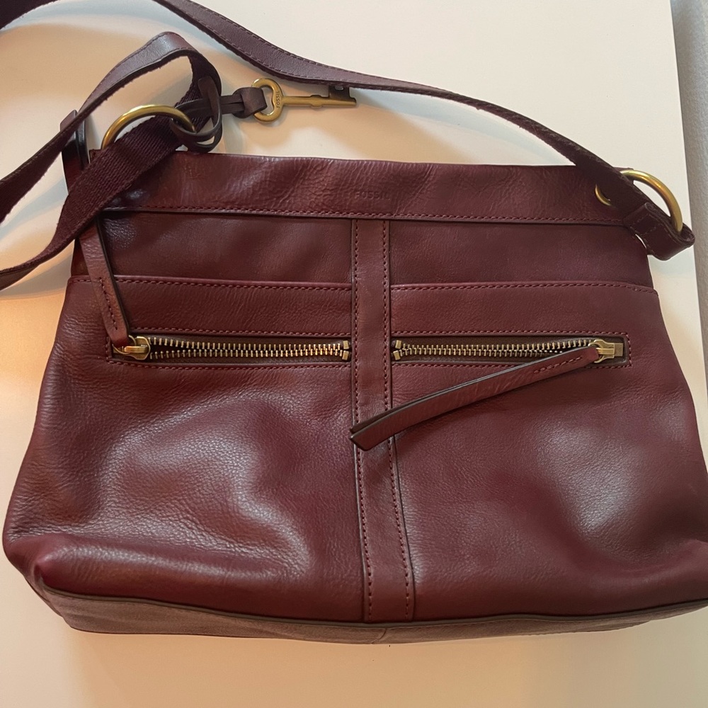 Like New!  Fossil crossbody